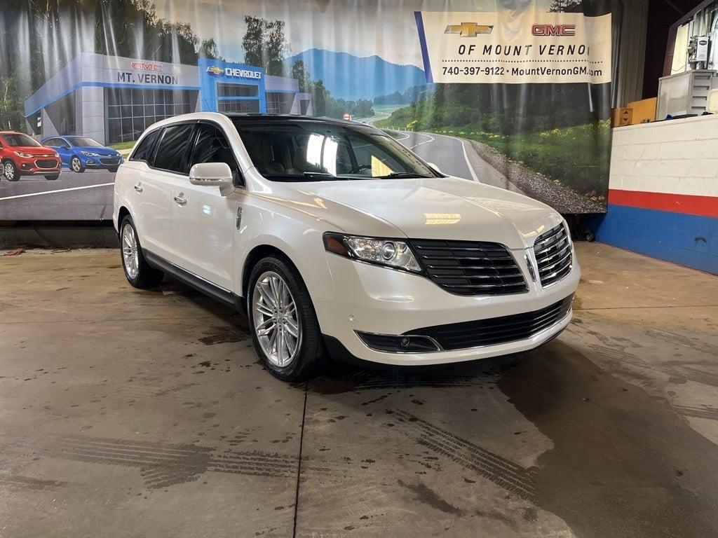 2017 Lincoln MKT Photo in Mount Vernon, OH 43050