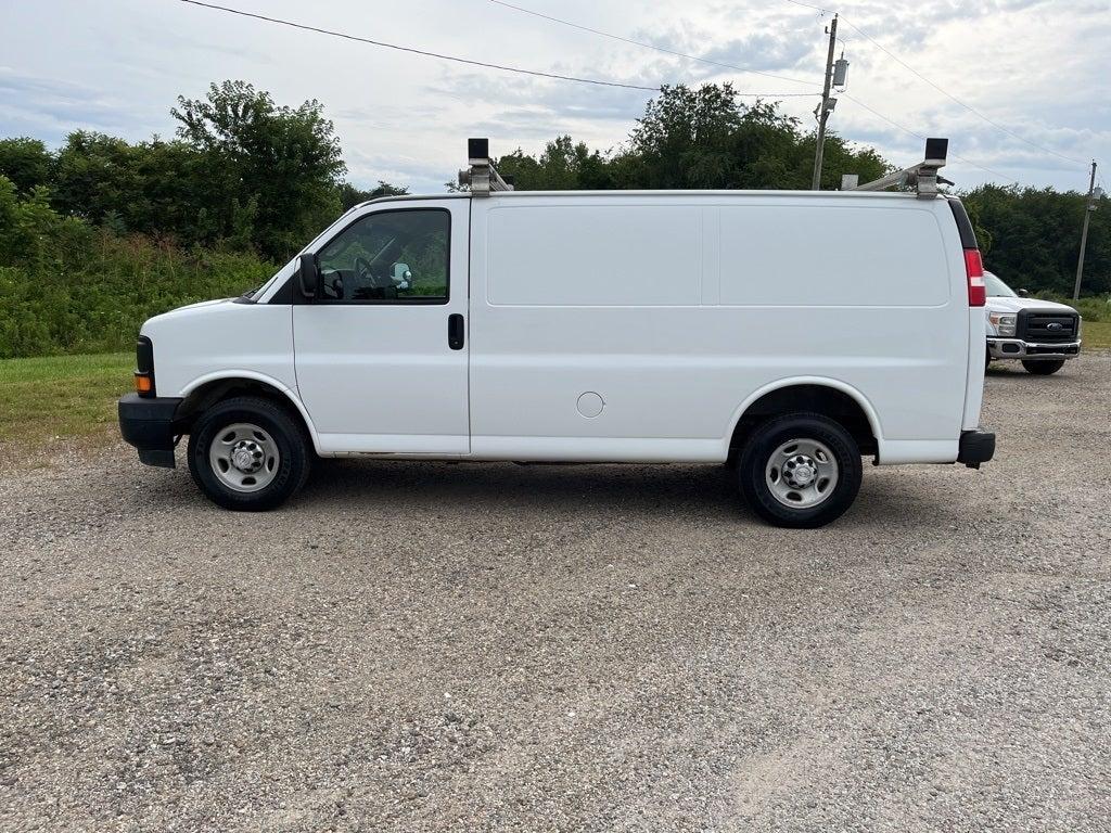 2017 Chevrolet Express 2500 Photo in Mount Vernon, OH 43050