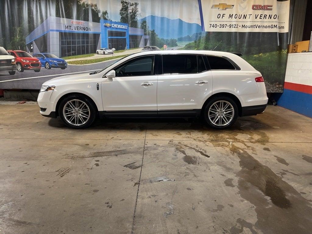 2017 Lincoln MKT Photo in Mount Vernon, OH 43050